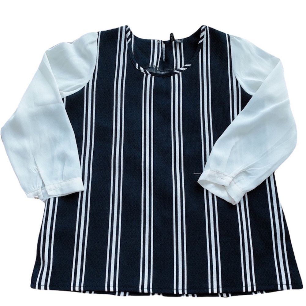 NWOT Queen Punch Blouse